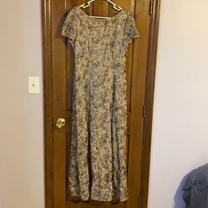 Mother of the Bride/Groom Gown